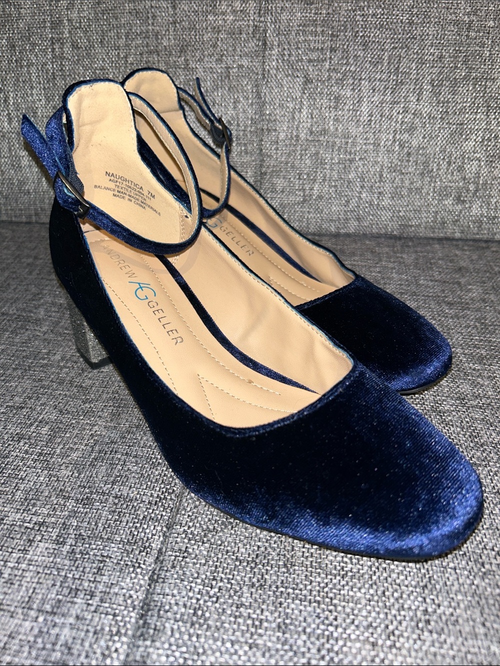 NEW - Andrew Geller Navy Velvet Heels